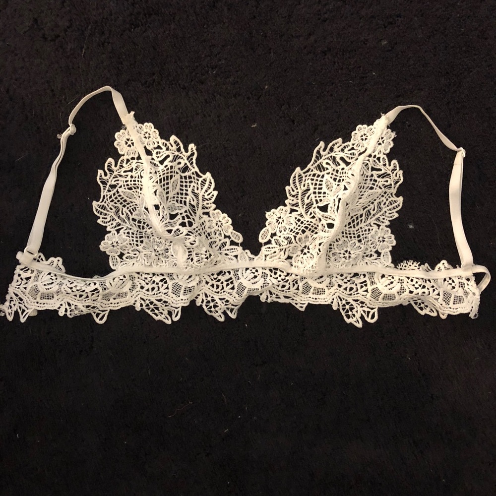White lace bralette